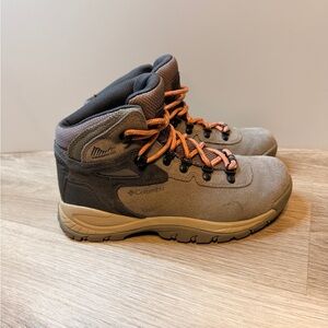 Columbia Newton Ridge Plus Hiking Boots